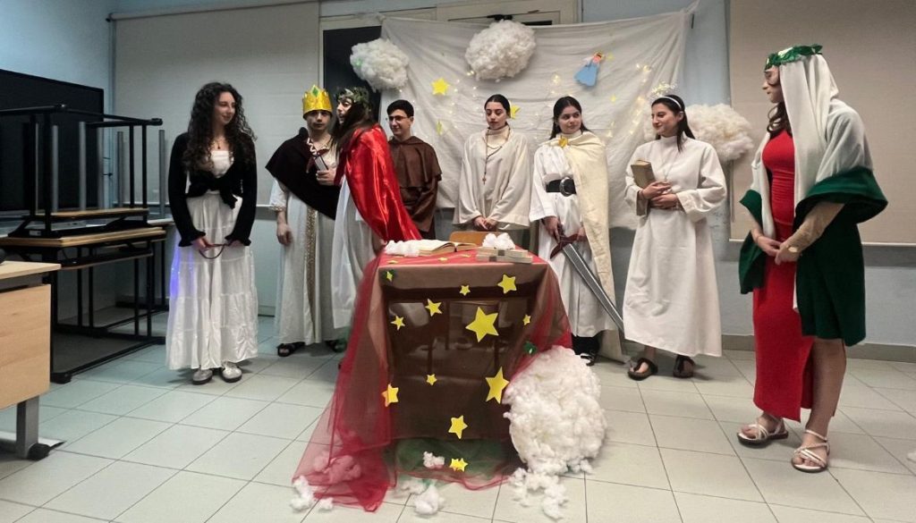 NOTTE NAZIONALE DEL LICEO CLASSICO: A ISCHIA UNA SERATA DI CULTURA, EMOZIONI E MEMORIA NOTTE NAZIONALE DEL LICEO CLASSICO: A ISCHIA UNA SERATA DI CULTURA, EMOZIONI E MEMORIA