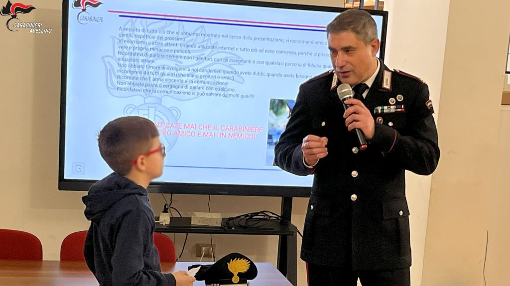 I Carabinieri del Comando Provinciale di Avellino proseguono gli incontri di prossimità con studenti e anziani
