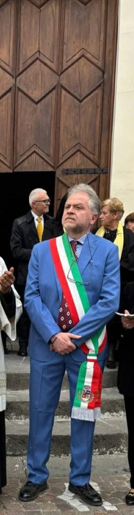 Comiziano, auguri al sindaco Severino Nappi per il suo compleanno