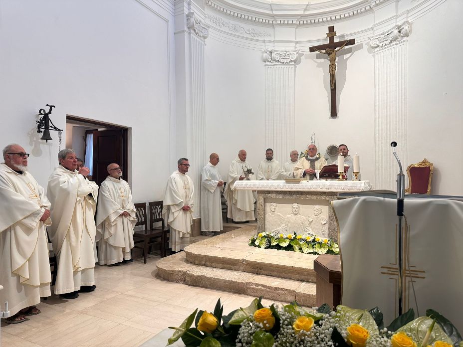 GROTTAMINARDA. RIAPERTA AL CULTO LA CHIESA DI SAN MICHELE CON IL SUO ANTICHISSIMO CAMPANILE GROTTAMINARDA. RIAPERTA AL CULTO LA CHIESA DI SAN MICHELE CON IL SUO ANTICHISSIMO CAMPANILE