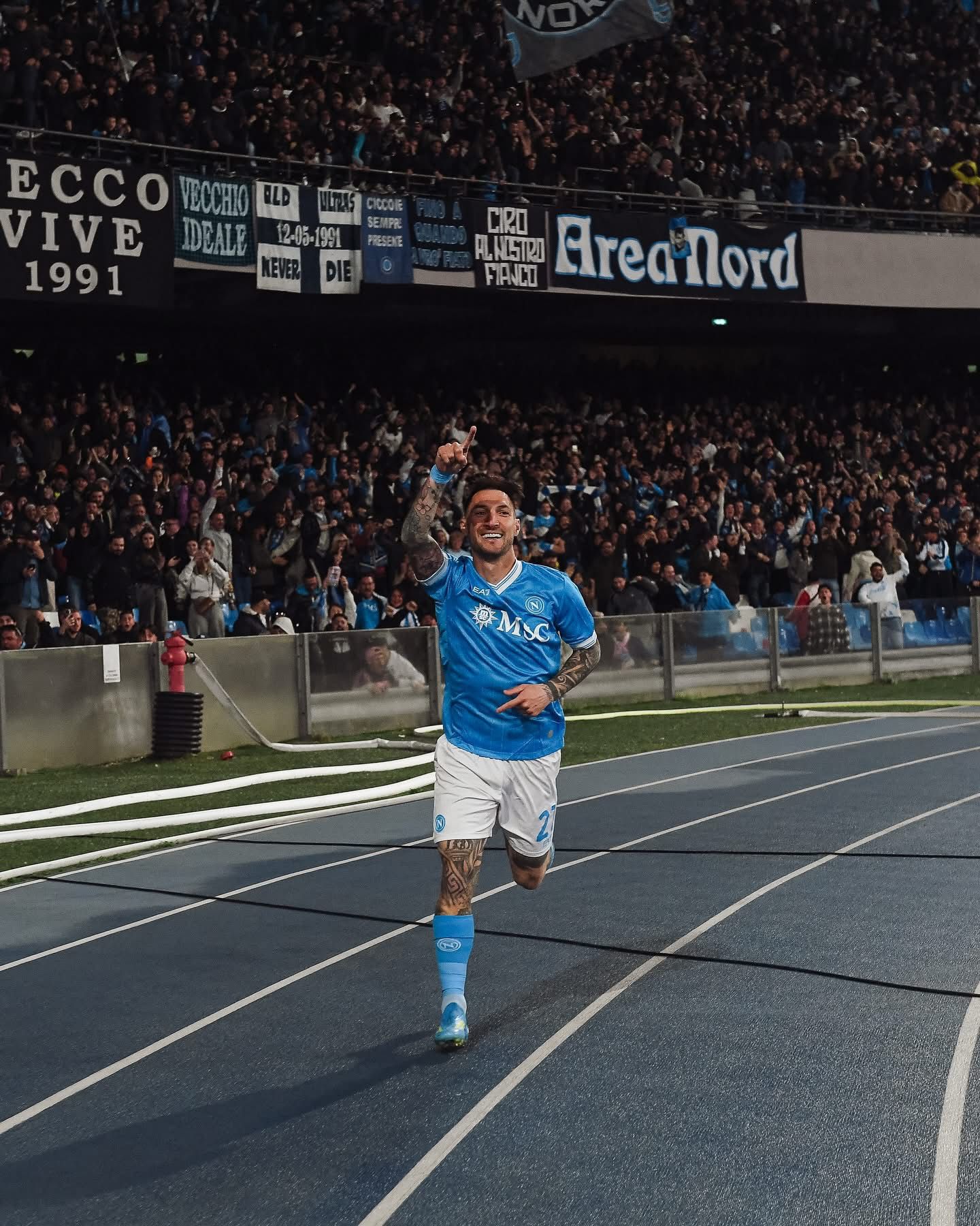 Napoli di misura, ma da grande squadra: Politano decide il big match