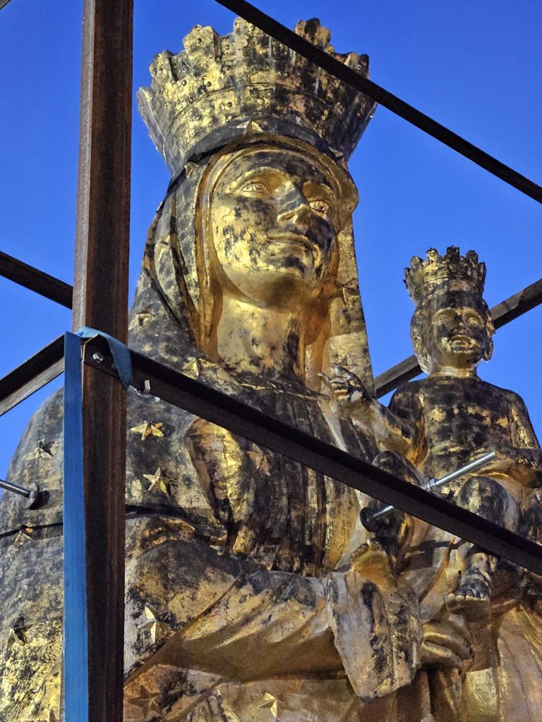 VISCIANO. La Madonna del Carpinello scende dal campanile: al via il restauro dopo oltre quarant’anni