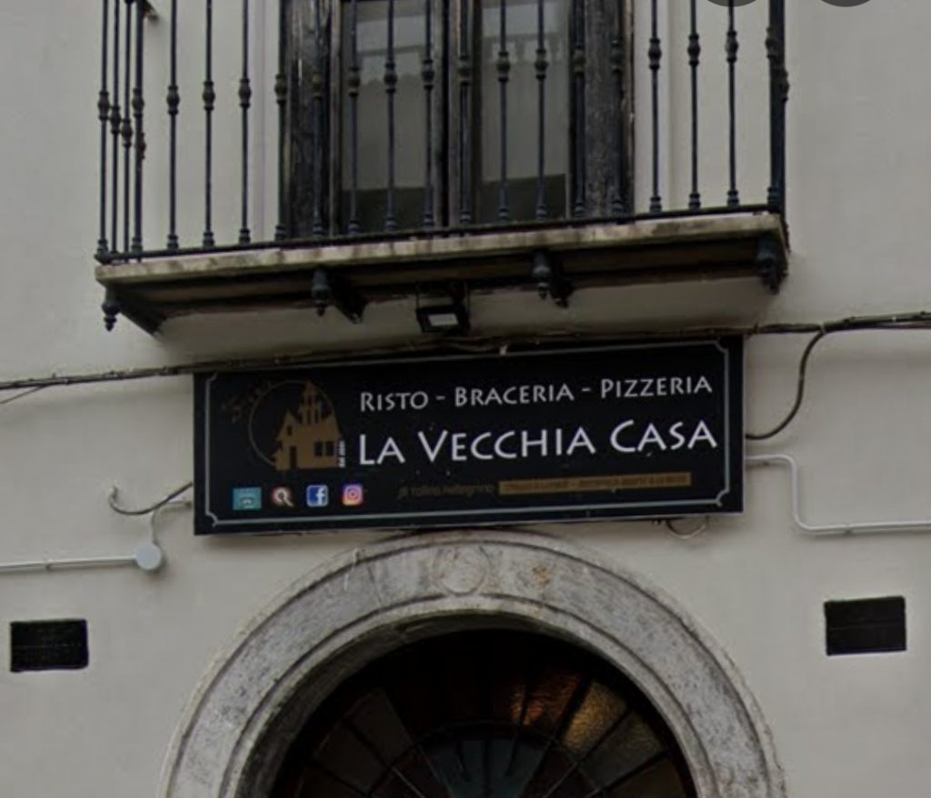 Forino (Av). Ristorante Vecchia Casa, doppia soddisfazione con linserimento nella Rubrica Borghi Italiani e rappresentazione piatti Gourmet al Prestigioso Evento Dimore Storiche Forino (Av). Ristorante Vecchia Casa, doppia soddisfazione con linserimento nella Rubrica Borghi Italiani e rappresentazione piatti Gourmet al Prestigioso Evento Dimore Storiche