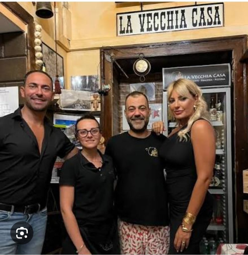 Forino (Av). Ristorante Vecchia Casa, doppia soddisfazione con linserimento nella Rubrica Borghi Italiani e rappresentazione piatti Gourmet al Prestigioso Evento Dimore Storiche Forino (Av). Ristorante Vecchia Casa, doppia soddisfazione con linserimento nella Rubrica Borghi Italiani e rappresentazione piatti Gourmet al Prestigioso Evento Dimore Storiche