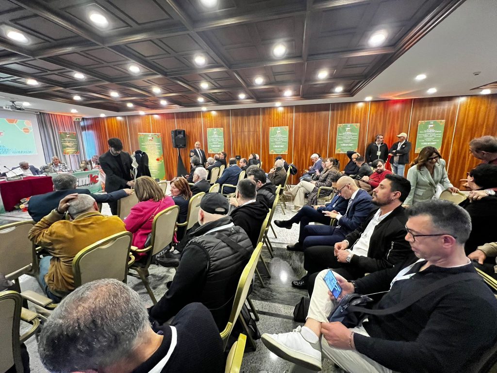 CAMPANIA. Congresso Fismic Confsal, riconfermato segretario generale Antonio Longobardi: focus su lavoro e intelligenza artificiale. VIDEO