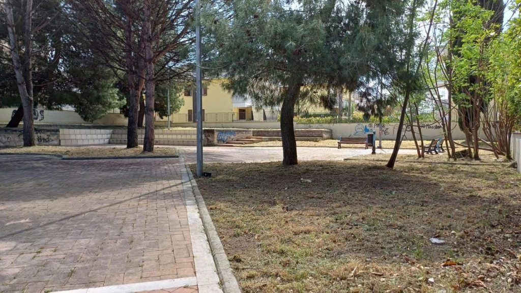 Cimitile, verde pubblico: prosegue la manutenzione su tutto il territorio comunale