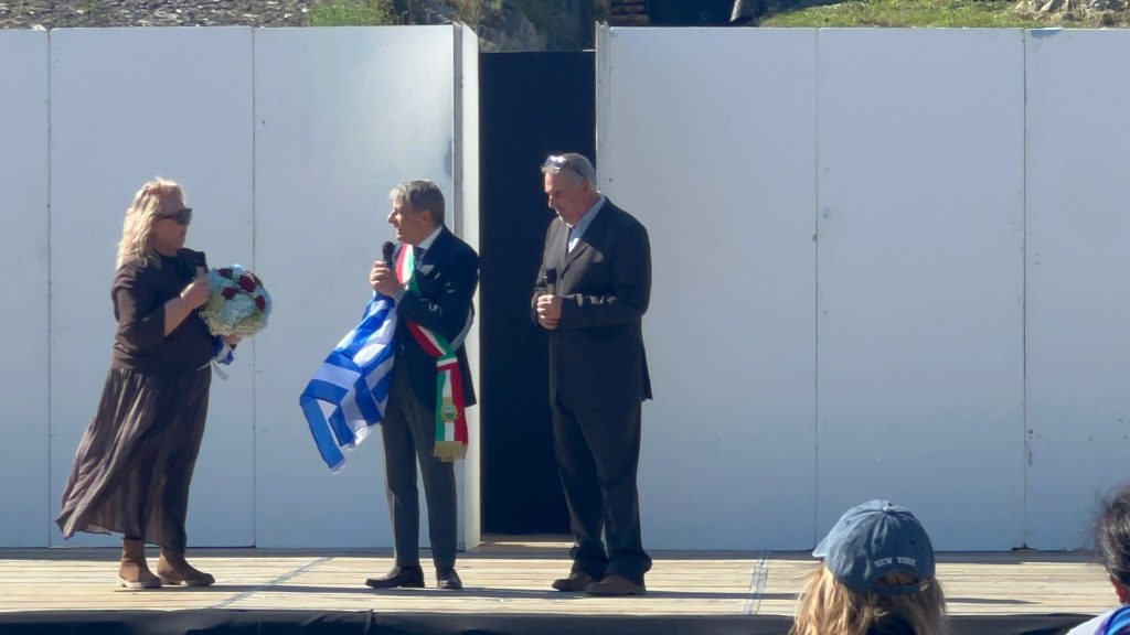 Avella, al via il Concorso Europeo di Teatro Greco: arrivati gli studenti dalla Grecia. VIDEO