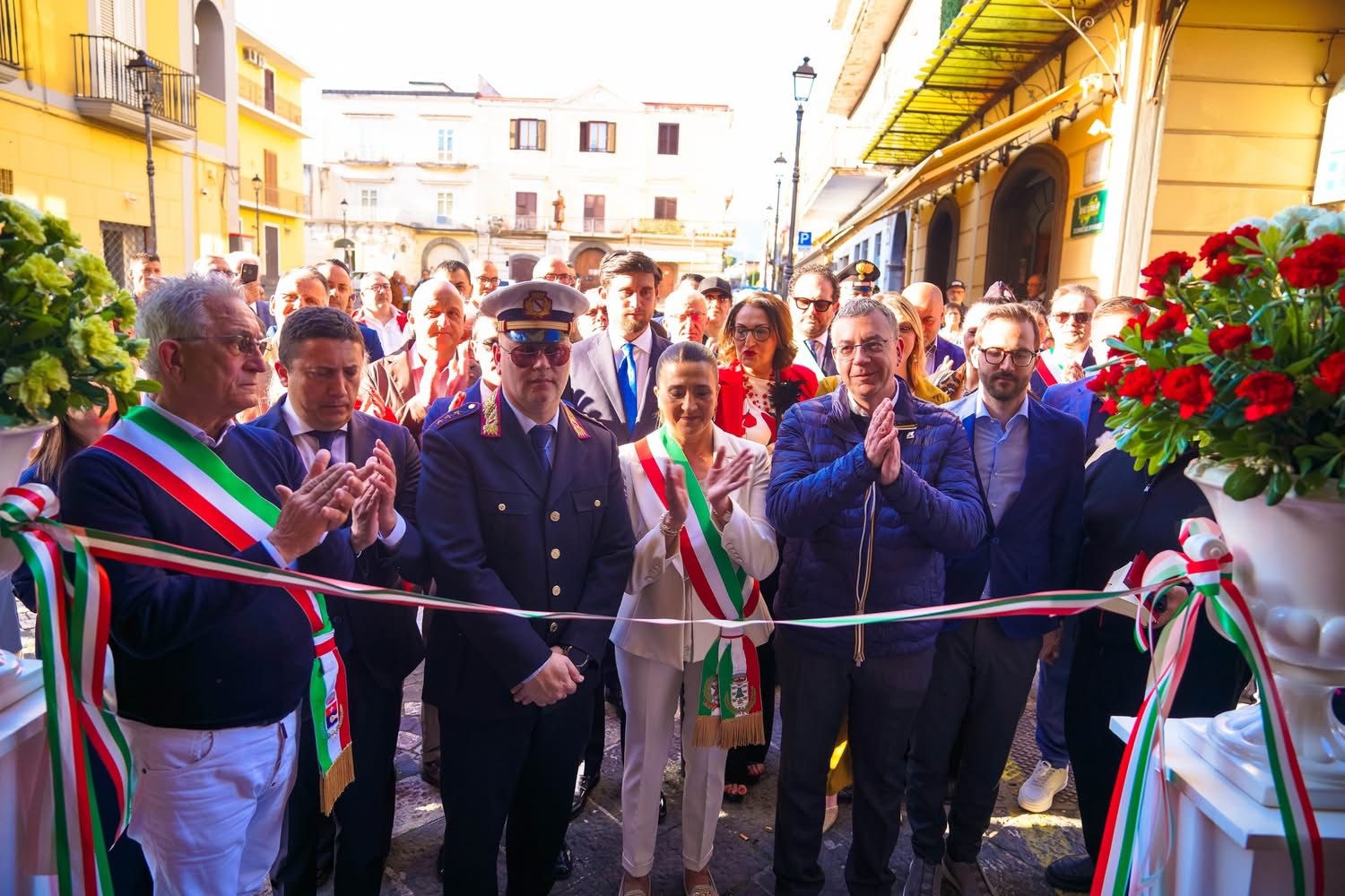 Cimitile, riapre la Casa Comunale: restituito alla città il cuore istituzionale.(foto)