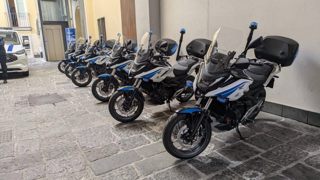 Torre del Greco, nuove moto per la Polizia Municipale: potenziati i servizi sul territorio