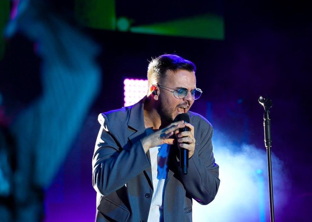 Sant’Anastasia, Piazza Arco gremita per Andrea Sannino: musica e devozione in una serata speciale