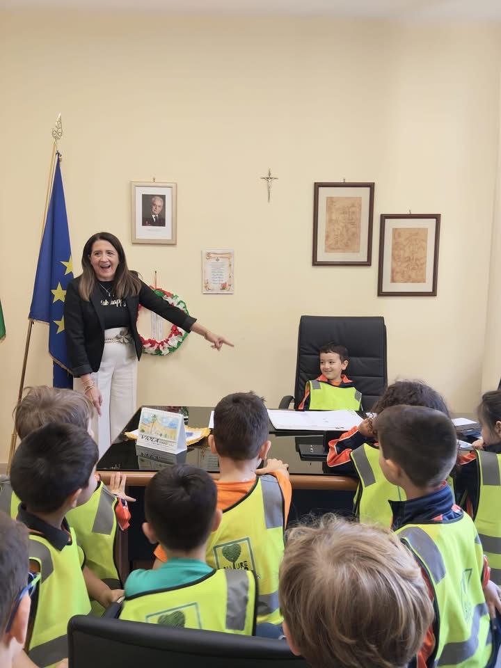 Cimitile, visita speciale nella nuova Casa Comunale: i bambini de “La Pantera Rosa” alla scoperta delle istituzioni