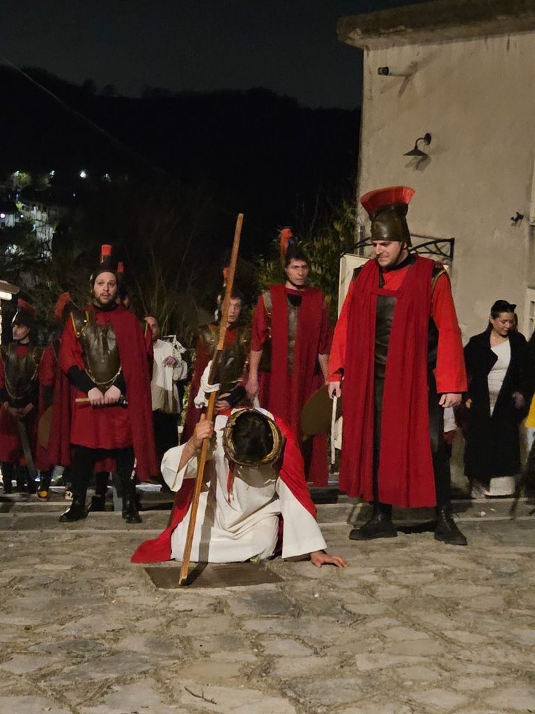 Grottolella, torna la Via Crucis vivente: fede, impegno e comunità