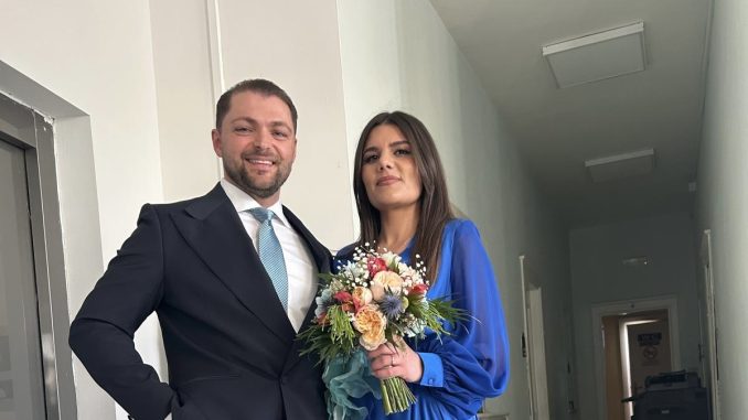 bcad33e2-f884-4d40-999e-00ebb393517d