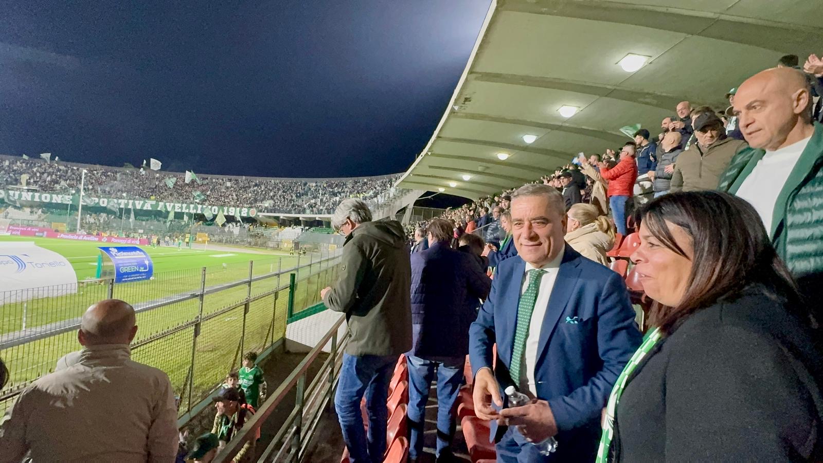 Avellino, missione compiuta: il Partenio esplode, i lupi volano ai playoff Avellino, missione compiuta: il Partenio esplode, i lupi volano ai playoff