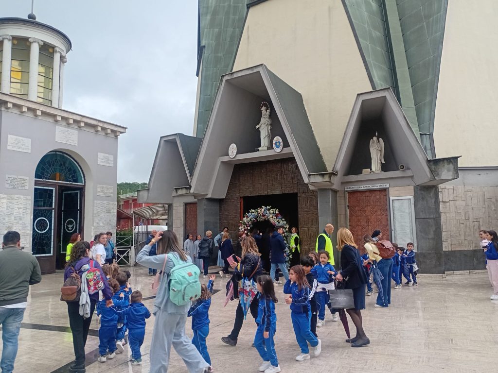 Visciano, successo per la Festa delle Scuole Cattoliche: “Con Francesco, insieme per la Pace”
