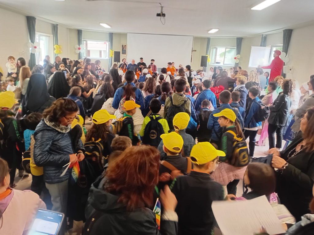 Visciano, successo per la Festa delle Scuole Cattoliche: “Con Francesco, insieme per la Pace”