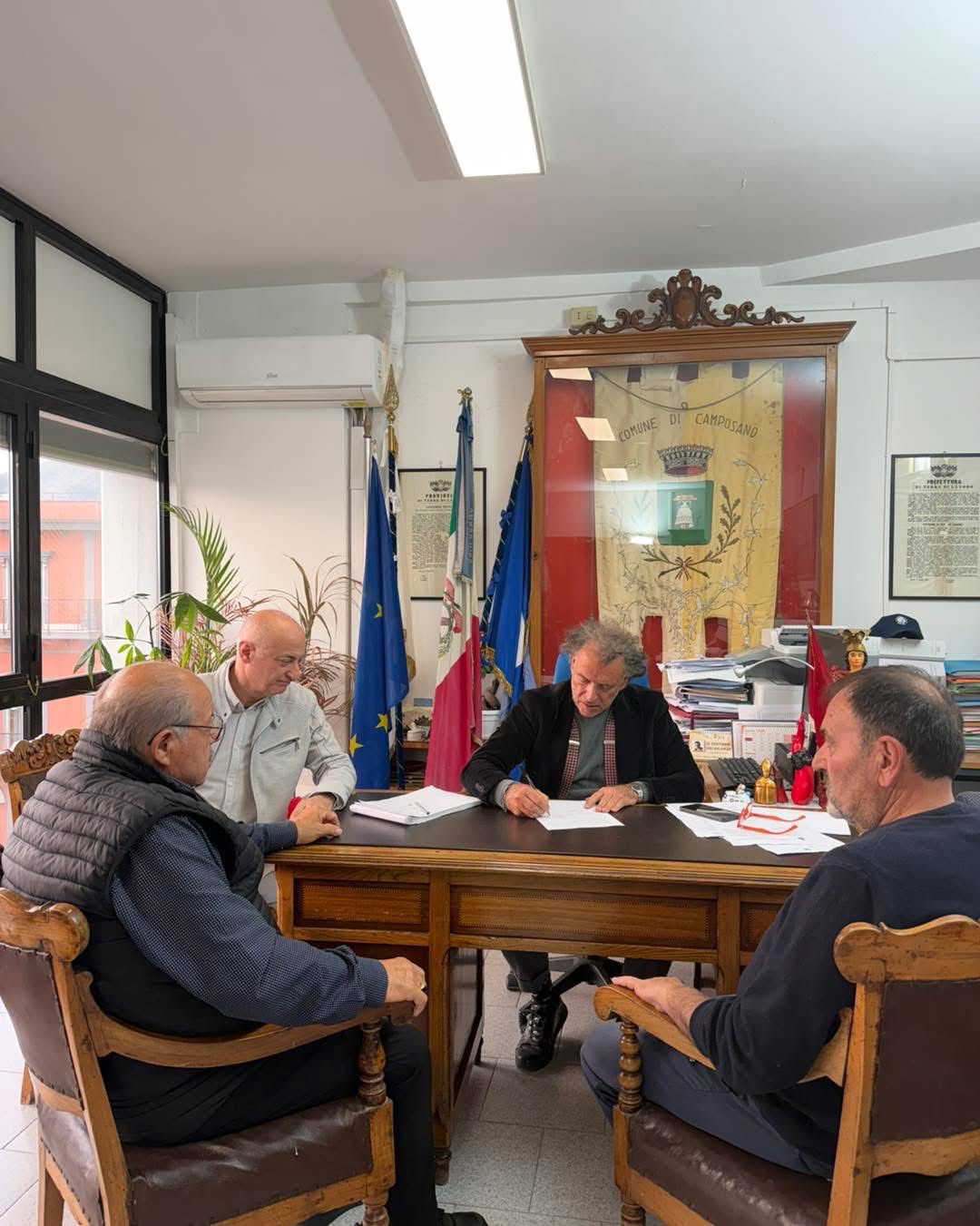 Camposano, Barbato cambia tutto: scossone in Comune tra revoche e nuove nomine, decisione netta sulla squadra Camposano, Barbato cambia tutto: scossone in Comune tra revoche e nuove nomine, decisione netta sulla squadra