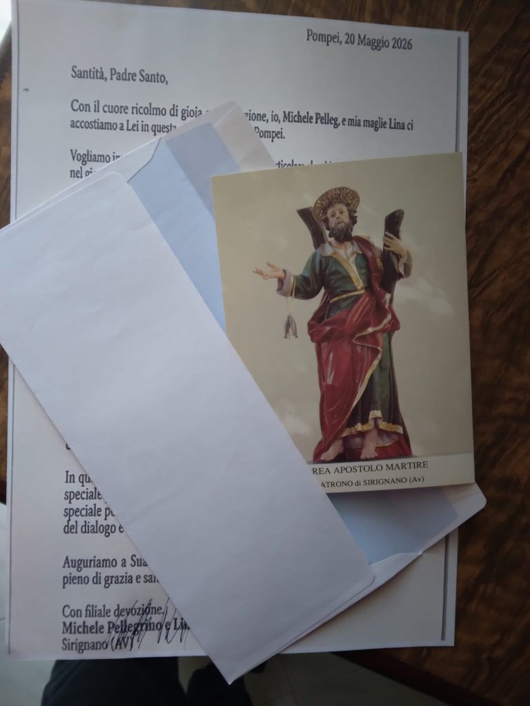 Sirignano: Michele e Lina consegnano a  papa Leone XIV l’invito al Crocifisso Prodigioso”. Un invito a visitare le terre interne. VIDEO