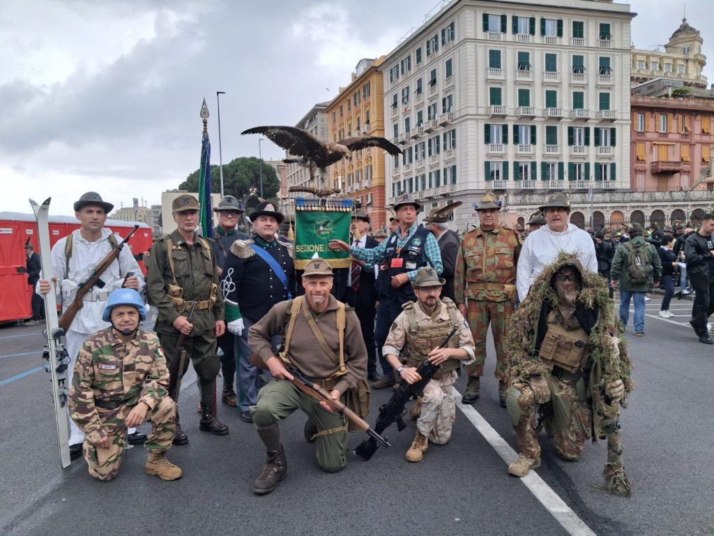 Antonio Picciocchi di Baiano sfila alla 97ª Adunata Nazionale degli Alpini di Genova Antonio Picciocchi di Baiano sfila alla 97ª Adunata Nazionale degli Alpini di Genova