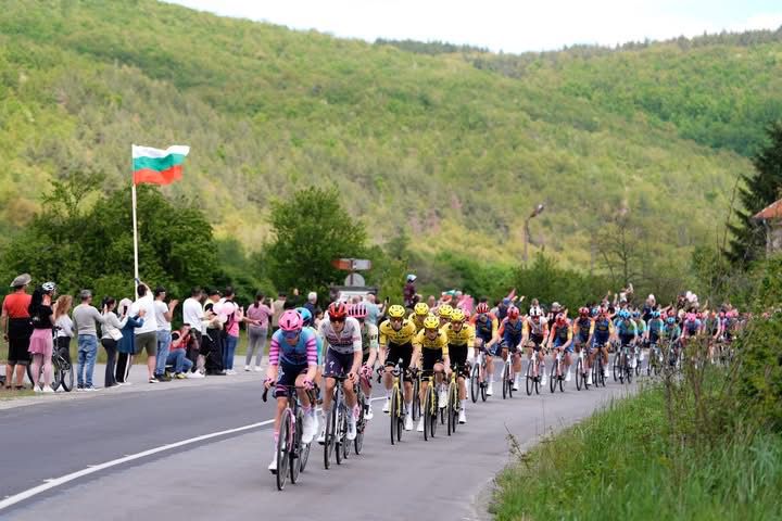 GIRO DITALIA. Magnier concede il bis a Sofia: Milan ancora battuto in volata
