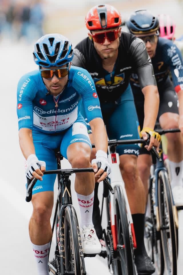 Giro d’Italia, Vingegaard domina il Blockhaus: Eulalio resiste in maglia rosa.(foto)