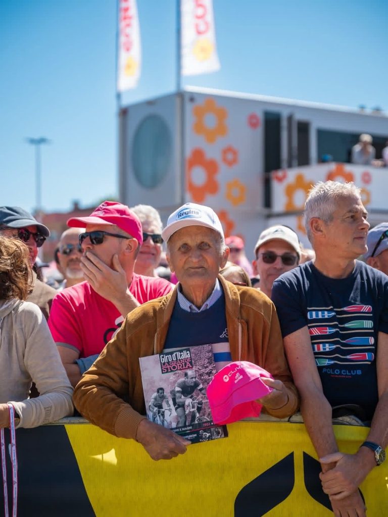 Giro d’Italia, Vingegaard concede il bis a Corno alle Scale: Eulalio salva la maglia rosa