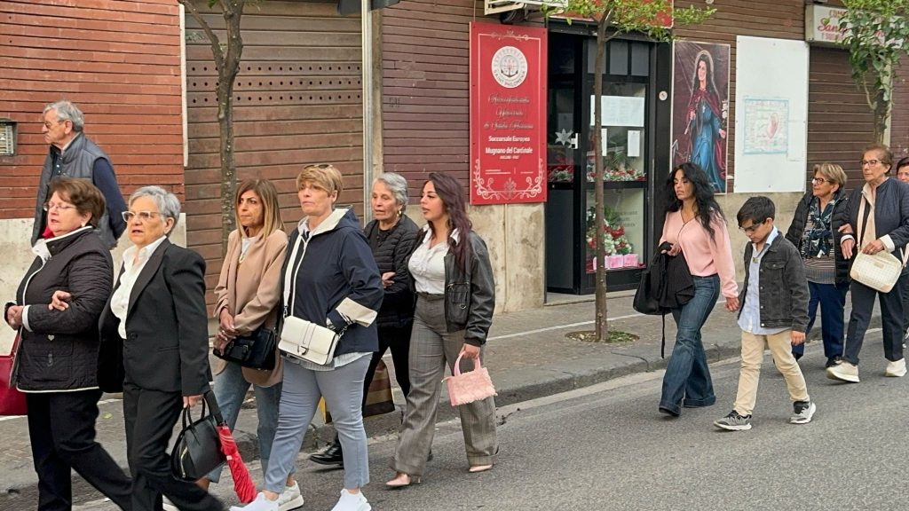 Mugnano del Cardinale, fede e tradizione per la processione di San Liberatore: grande partecipazione dei fedeli.(foto e video)