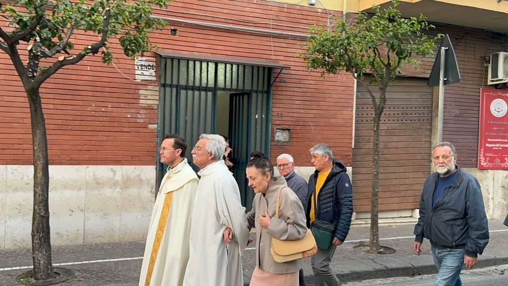 Mugnano del Cardinale, fede e tradizione per la processione di San Liberatore: grande partecipazione dei fedeli.(foto e video)