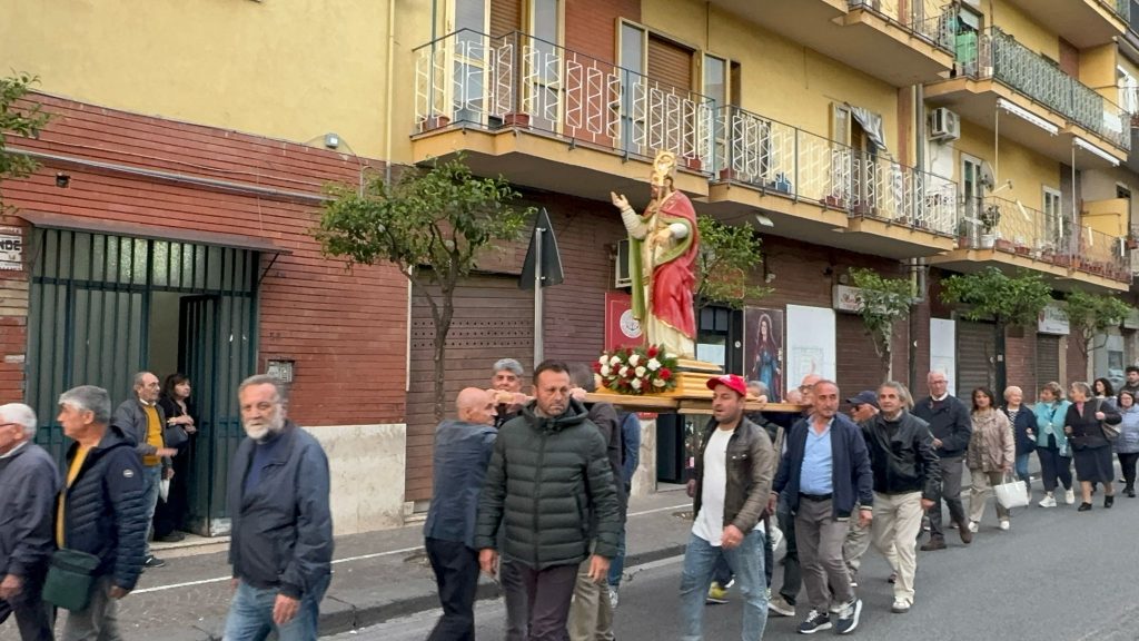 Mugnano del Cardinale, fede e tradizione per la processione di San Liberatore: grande partecipazione dei fedeli.(foto e video)
