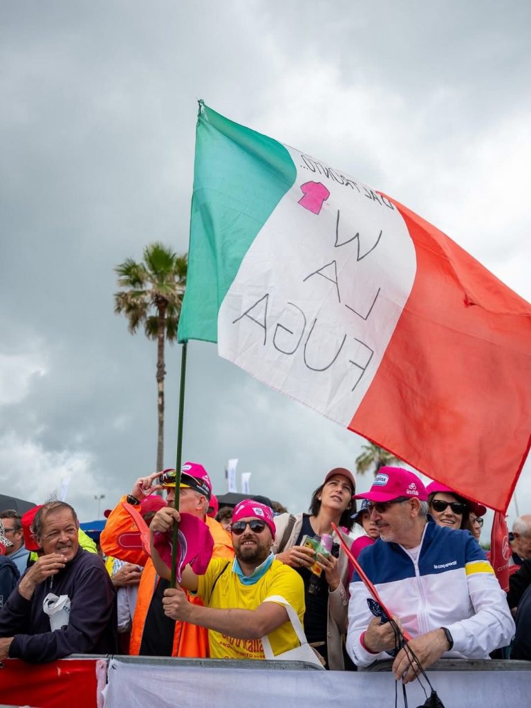 Giro d’Italia, Ganna domina la crono: Eulalio resta in rosa per 27 secondi