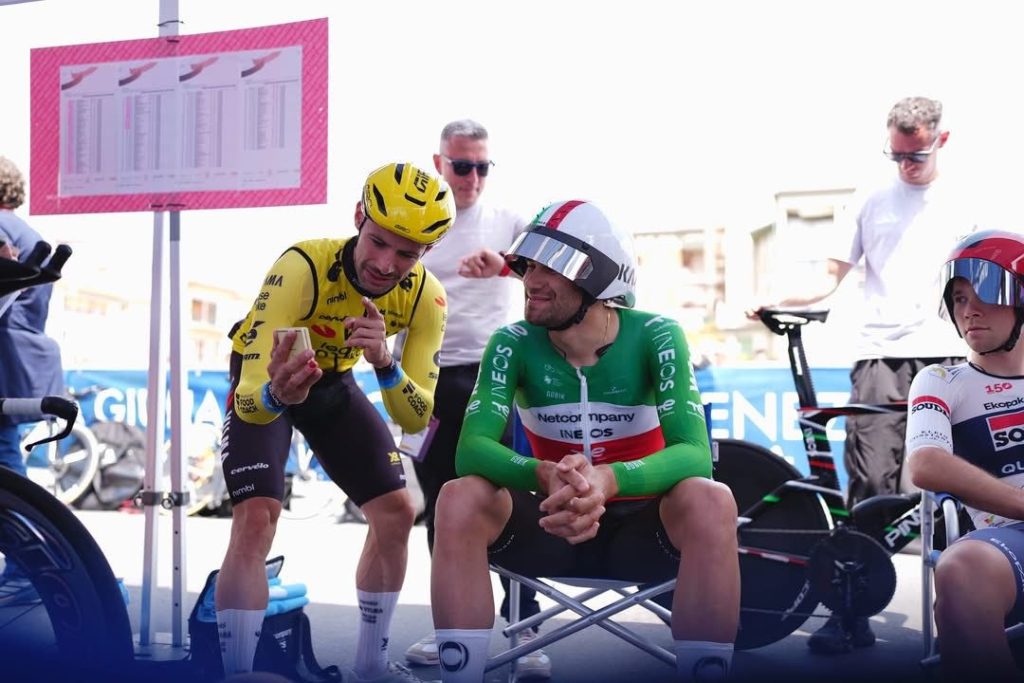 Giro d’Italia, Ganna domina la crono: Eulalio resta in rosa per 27 secondi