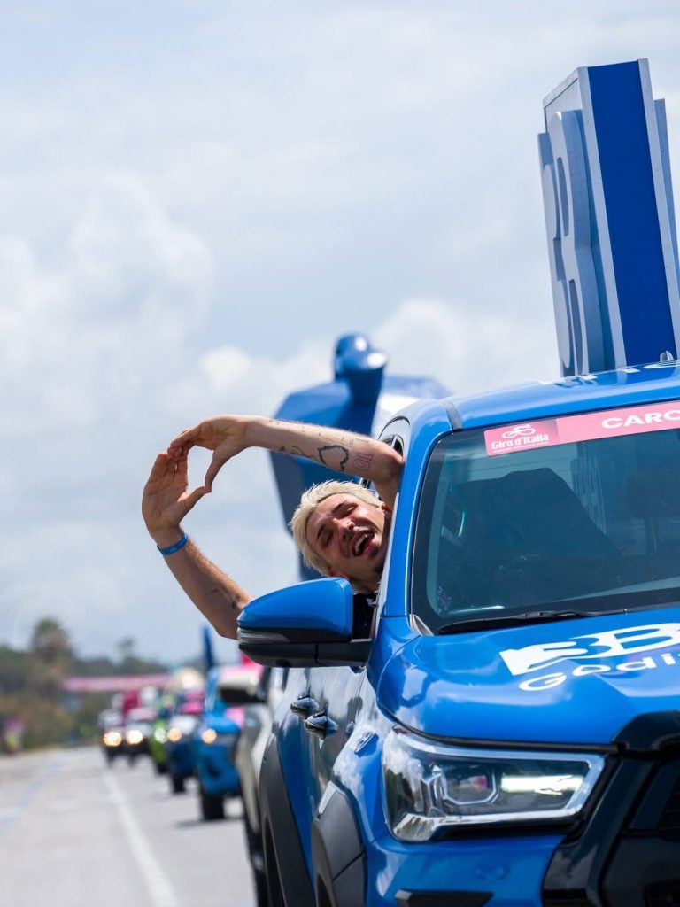 Giro d’Italia, Ganna domina la crono: Eulalio resta in rosa per 27 secondi