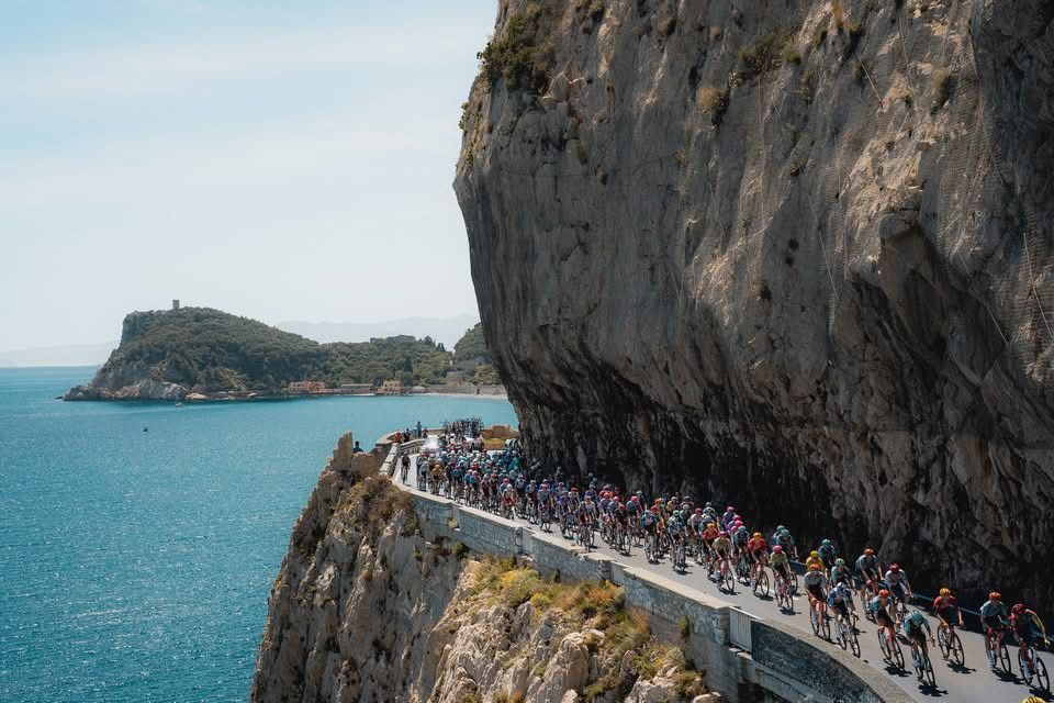 Giro d’Italia, Segaert sorprende tutti a Novi Ligure: Eulalio allunga ancora su Vingegaard