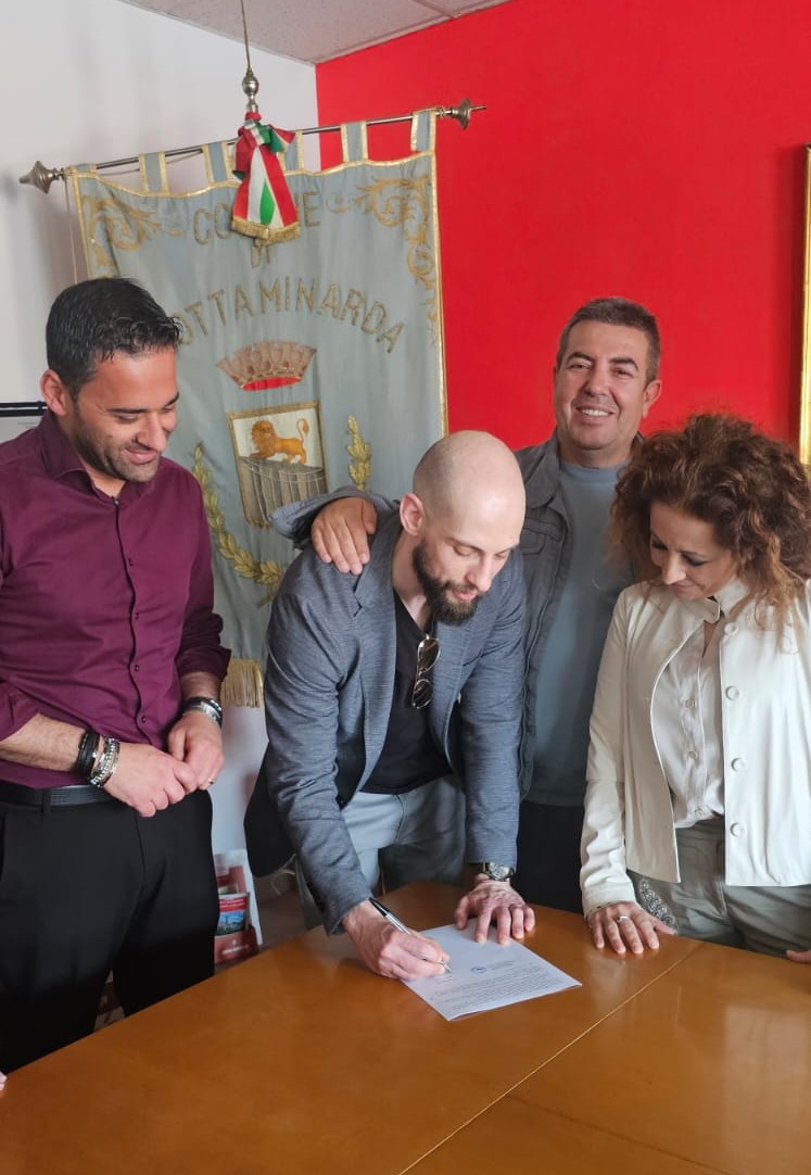 Grottaminarda, nuovo Specialista Informatico in servizio al Comune: dal 1° giugno arriva Eugenio Molinario Grottaminarda, nuovo Specialista Informatico in servizio al Comune: dal 1° giugno arriva Eugenio Molinario