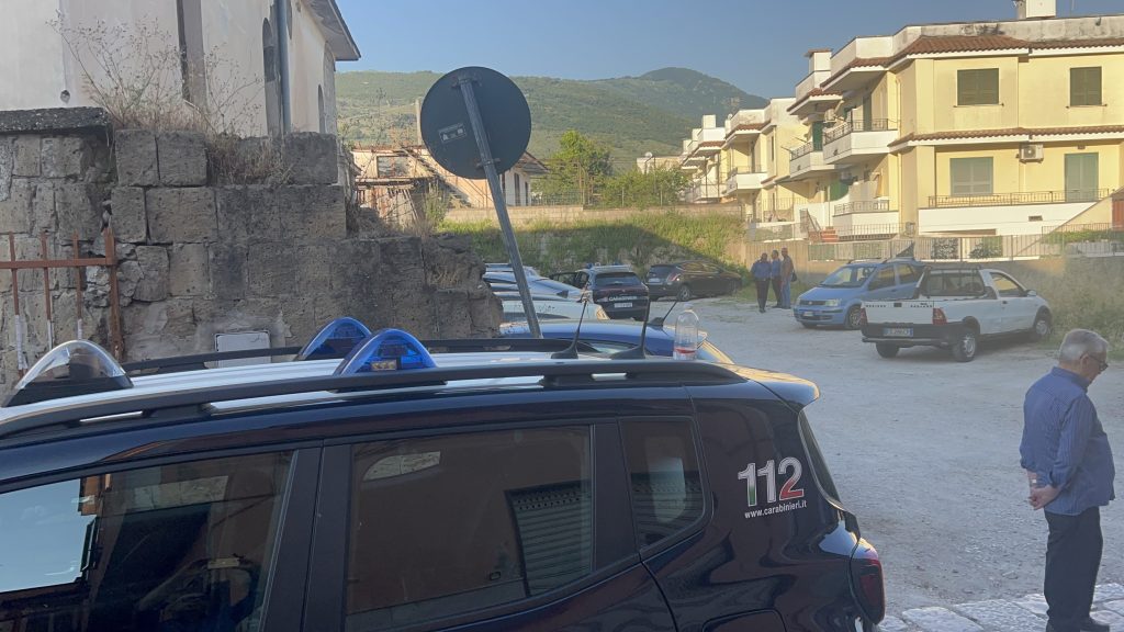 Tragedia ad Avella: uomo trovato morto in auto in un parcheggio di via San Nicola