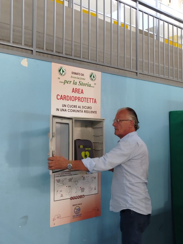 Sperone, donato un defibrillatore alla comunità: un gesto concreto per la sicurezza dei cittadini