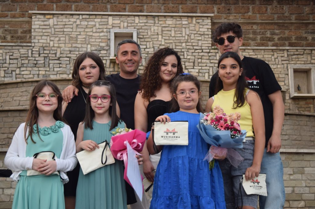 Quadrelle. Musikarma ETS incanta Piazza Vittoria: musica, cultura e innovazione nel cuore dell’Irpinia