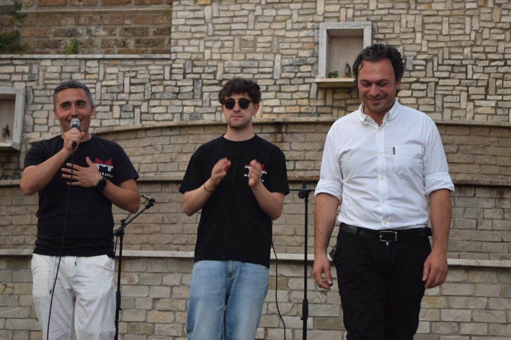 Quadrelle. Musikarma ETS incanta Piazza Vittoria: musica, cultura e innovazione nel cuore dell’Irpinia