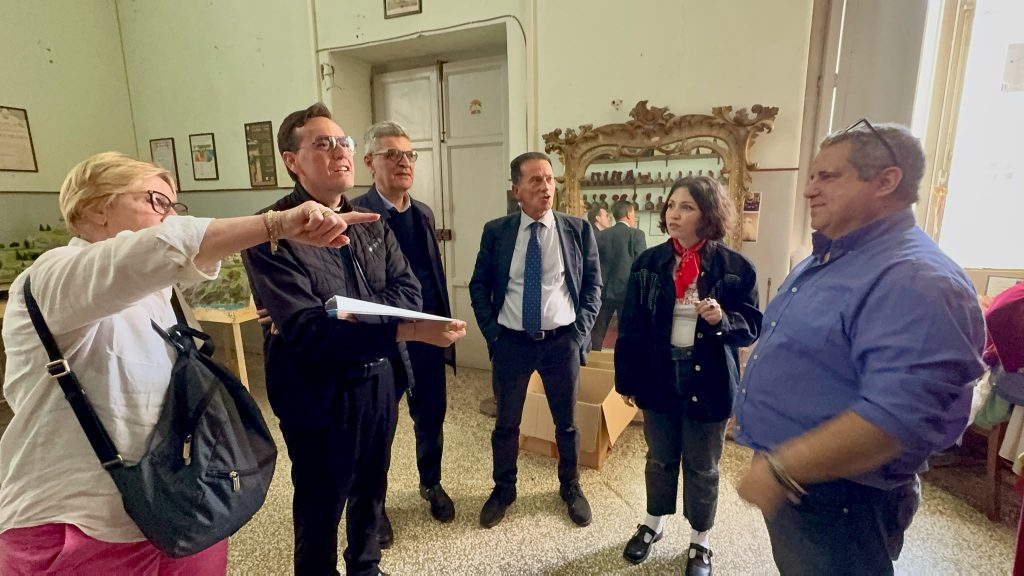 Mugnano del Cardinale, dietro il Corteo Storico di Santa Filomena c’è un pezzo di storia del teatro italiano: il mondo di Canzanella Costumi Mugnano del Cardinale, dietro il Corteo Storico di Santa Filomena c’è un pezzo di storia del teatro italiano: il mondo di Canzanella Costumi