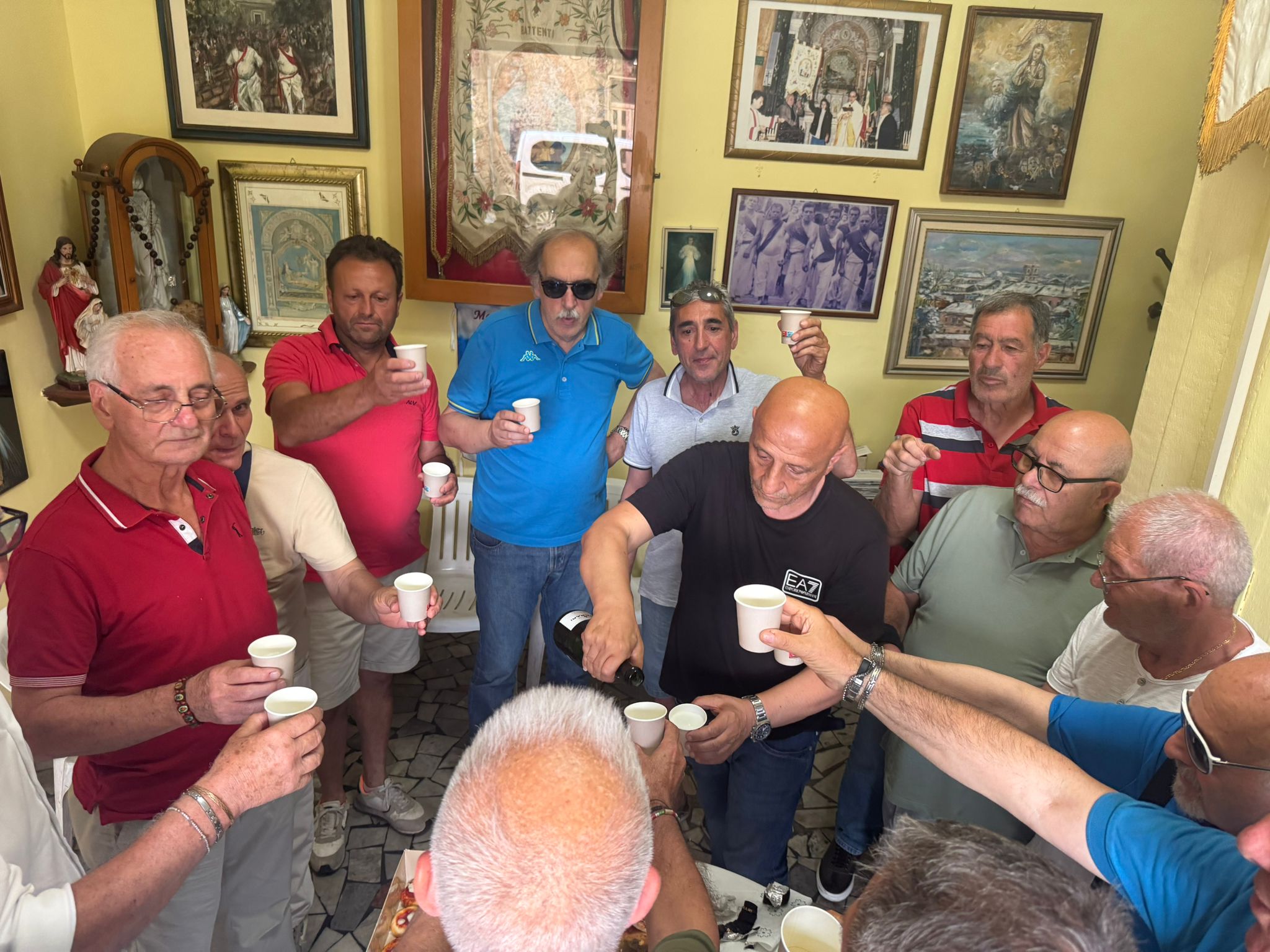 Mugnano del Cardinale, festa e brindisi per gli 80 anni del professor Stefano D’Apolito Mugnano del Cardinale, festa e brindisi per gli 80 anni del professor Stefano D’Apolito