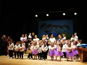 Sirignano: “L’amicizia salverà il mondo” in scena i discenti dell IC Manzoni Sirignano: “L’amicizia salverà il mondo” in scena i discenti dell IC Manzoni