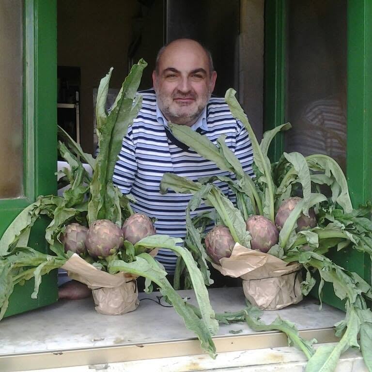 Peppino Caramiello: Oste, Cacciatore di Bontà, Contadino e promoter culturale Peppino Caramiello: Oste, Cacciatore di Bontà, Contadino e promoter culturale