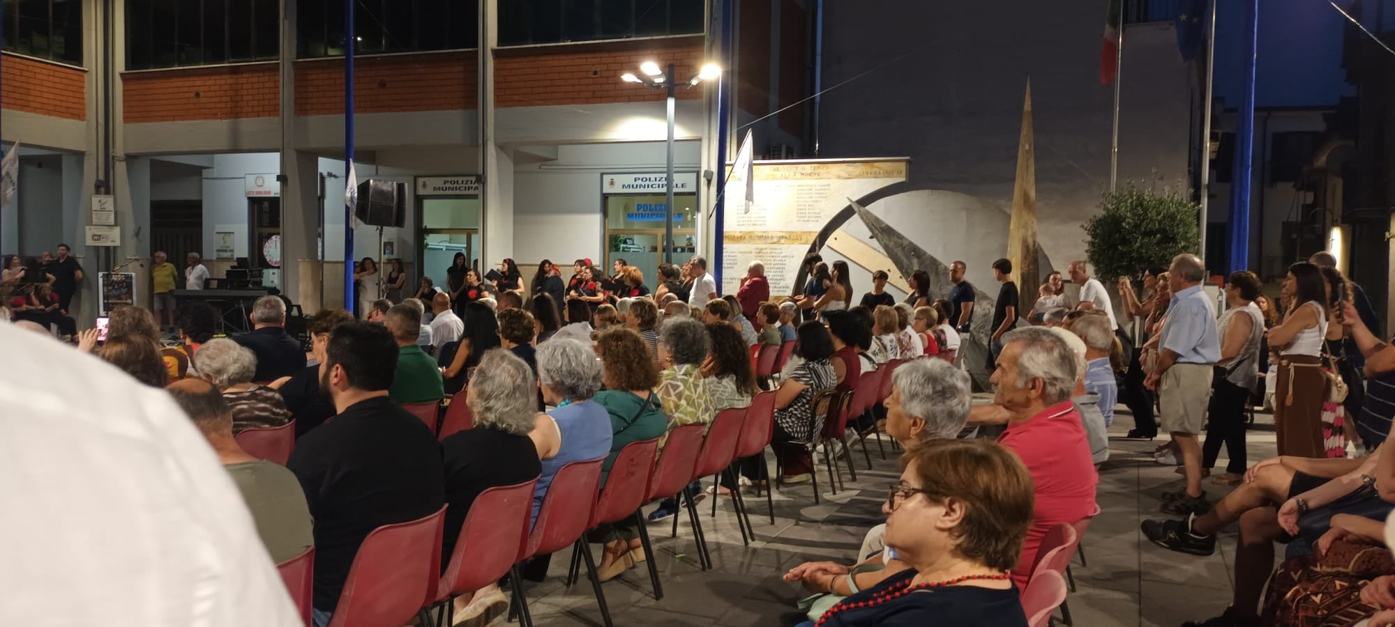 Sperone: Grande partecipazione di pubblico alla Festa della Musica organizzata dalla Pro Loco, per raccontare il territorio e le sue tradizioni. Sperone: Grande partecipazione di pubblico alla Festa della Musica organizzata dalla Pro Loco, per raccontare il territorio e le sue tradizioni.