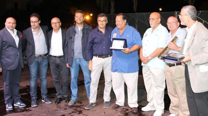 2. Delegazione-Giglio-USA-a-Brusciano-Festa-Gigli-2014