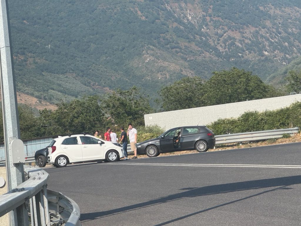 Baiano, l’incrocio della vergogna: l’ennesimo incidente annunciato e il silenzio assordante delle istituzioni Baiano, l’incrocio della vergogna: l’ennesimo incidente annunciato e il silenzio assordante delle istituzioni