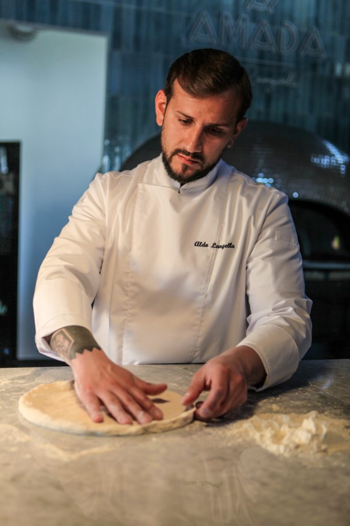A Saviano (NA), Aldo Langella dà forma all’arte della pizza napoletana con “Amada”