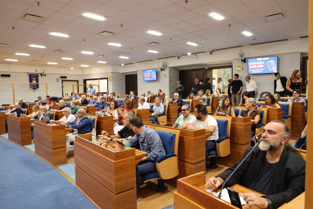 CAMPANIA ON AIR, SUCCESSO ALLA PRIMA GIORNATA DELLE RADIO LIBERE DELLA CAMPANIA