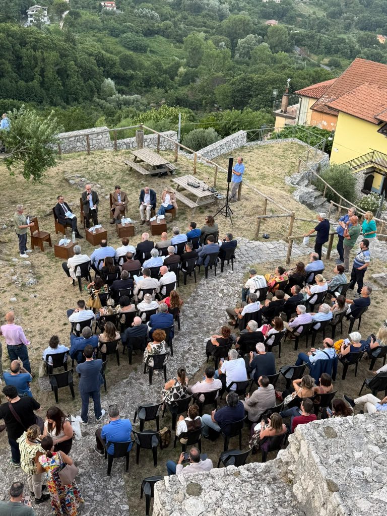Partenio Creative Hub: firmano il Protocollo dIntesa per la riqualificazione dellex Albergo Scuola