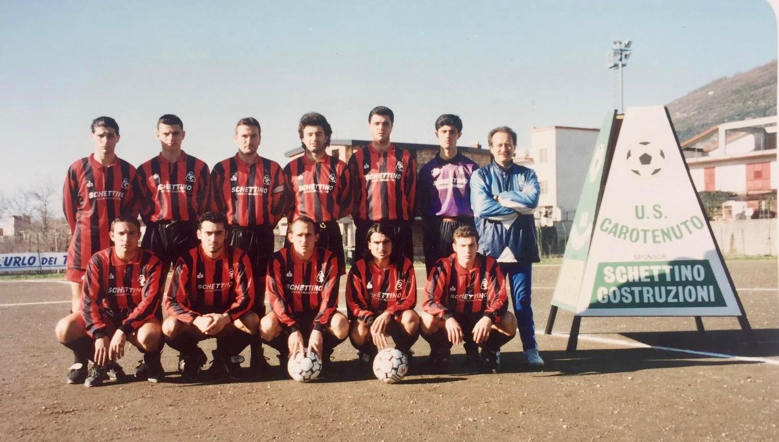 Palloni di cuoio e calciatori di una volta ; Ventesima puntata – Pasquale Vasta, il capitano che fece del Carotenuto una seconda pelle (Foto) Palloni di cuoio e calciatori di una volta ; Ventesima puntata – Pasquale Vasta, il capitano che fece del Carotenuto una seconda pelle (Foto)