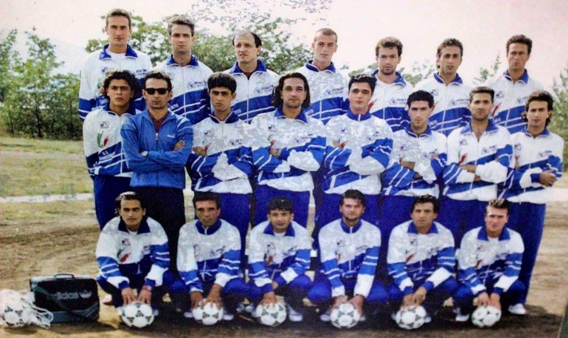 Palloni di cuoio e calciatori di una volta ; Ventesima puntata – Pasquale Vasta, il capitano che fece del Carotenuto una seconda pelle (Foto) Palloni di cuoio e calciatori di una volta ; Ventesima puntata – Pasquale Vasta, il capitano che fece del Carotenuto una seconda pelle (Foto)